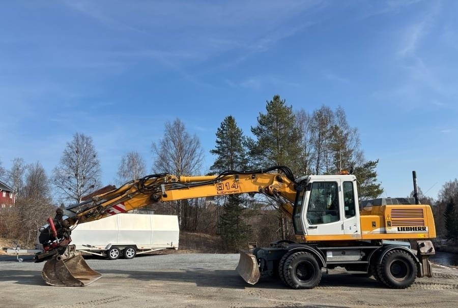 Liebherr A 914 Litronic A2-PL Tiltrotator 30Km/h - Pelle sur pneus: photos 1 Liebherr A 914 Litronic A2-PL Tiltrotator 30Km/h - Pelle sur pneus: photos 1