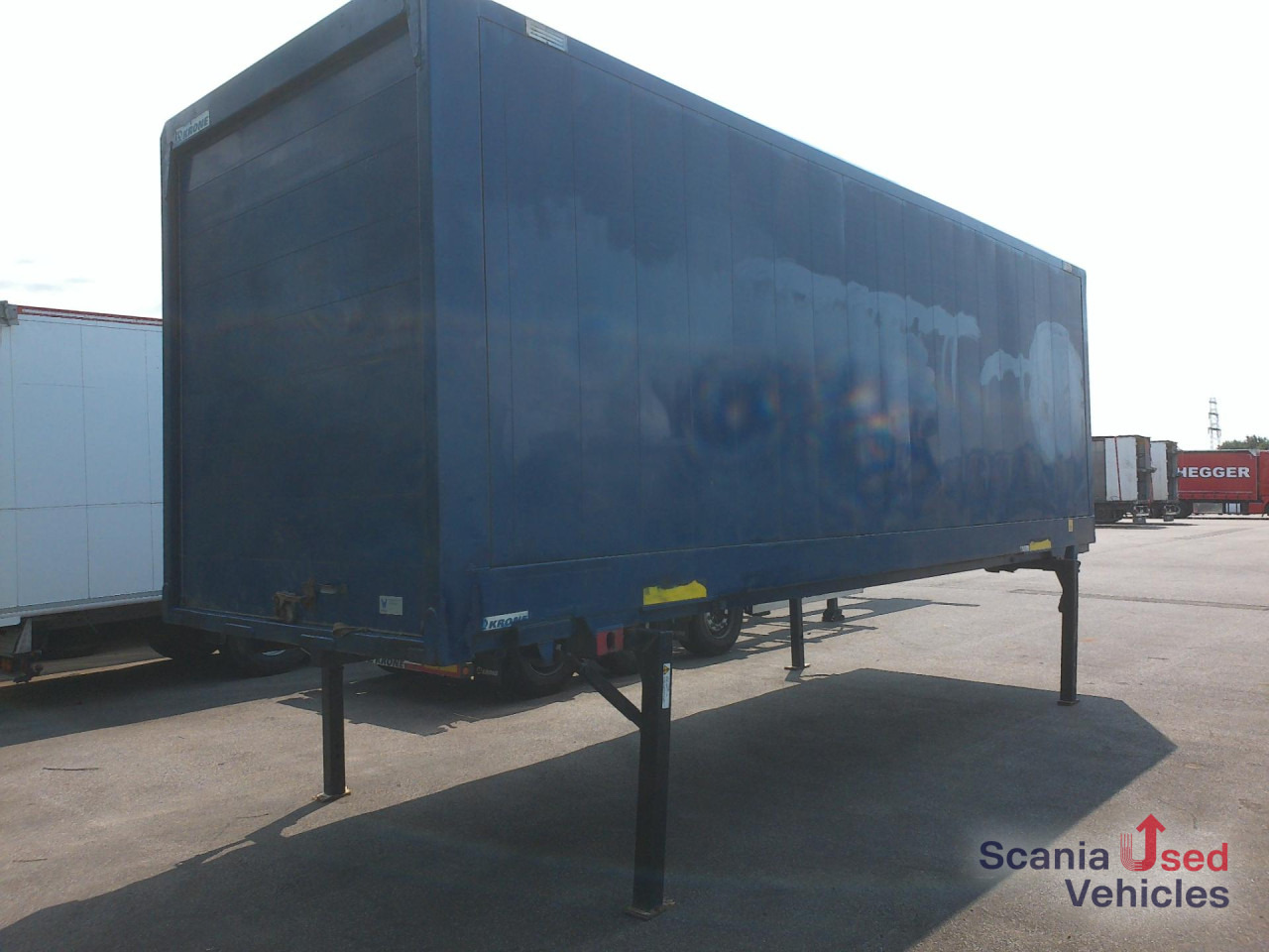 KRONE WB Koffer 7,82 Rolltor - Remorque: photos 2 KRONE WB Koffer 7,82 Rolltor - Remorque: photos 2