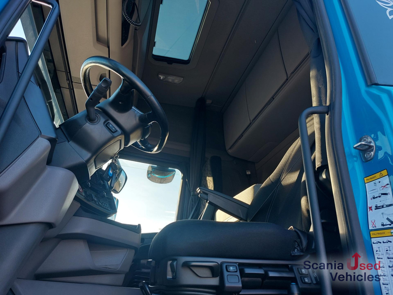 SCANIA R 450 B6x2*4NA - Camion benne: photos 2 SCANIA R 450 B6x2*4NA - Camion benne: photos 2