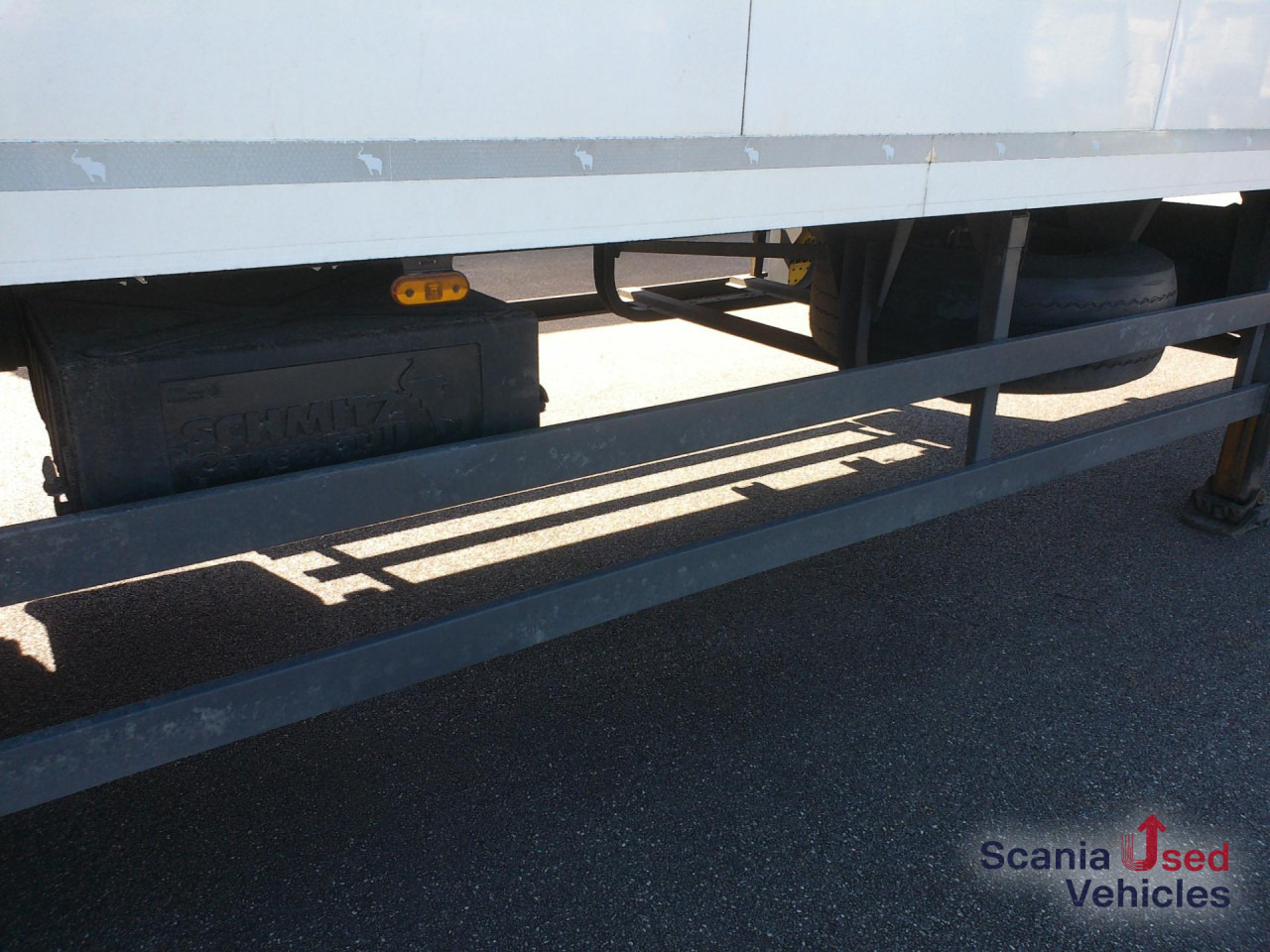 SCHMITZ FD-Aufbau m. Carrier Vector 1550 nur 5516 h - Semi-remorque frigorifique: photos 5 SCHMITZ FD-Aufbau m. Carrier Vector 1550 nur 5516 h - Semi-remorque frigorifique: photos 5