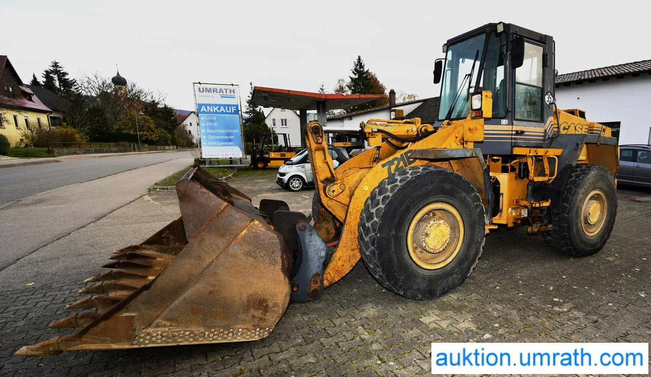 CASE 721 B - Chargeuse sur pneus: photos 1 CASE 721 B - Chargeuse sur pneus: photos 1