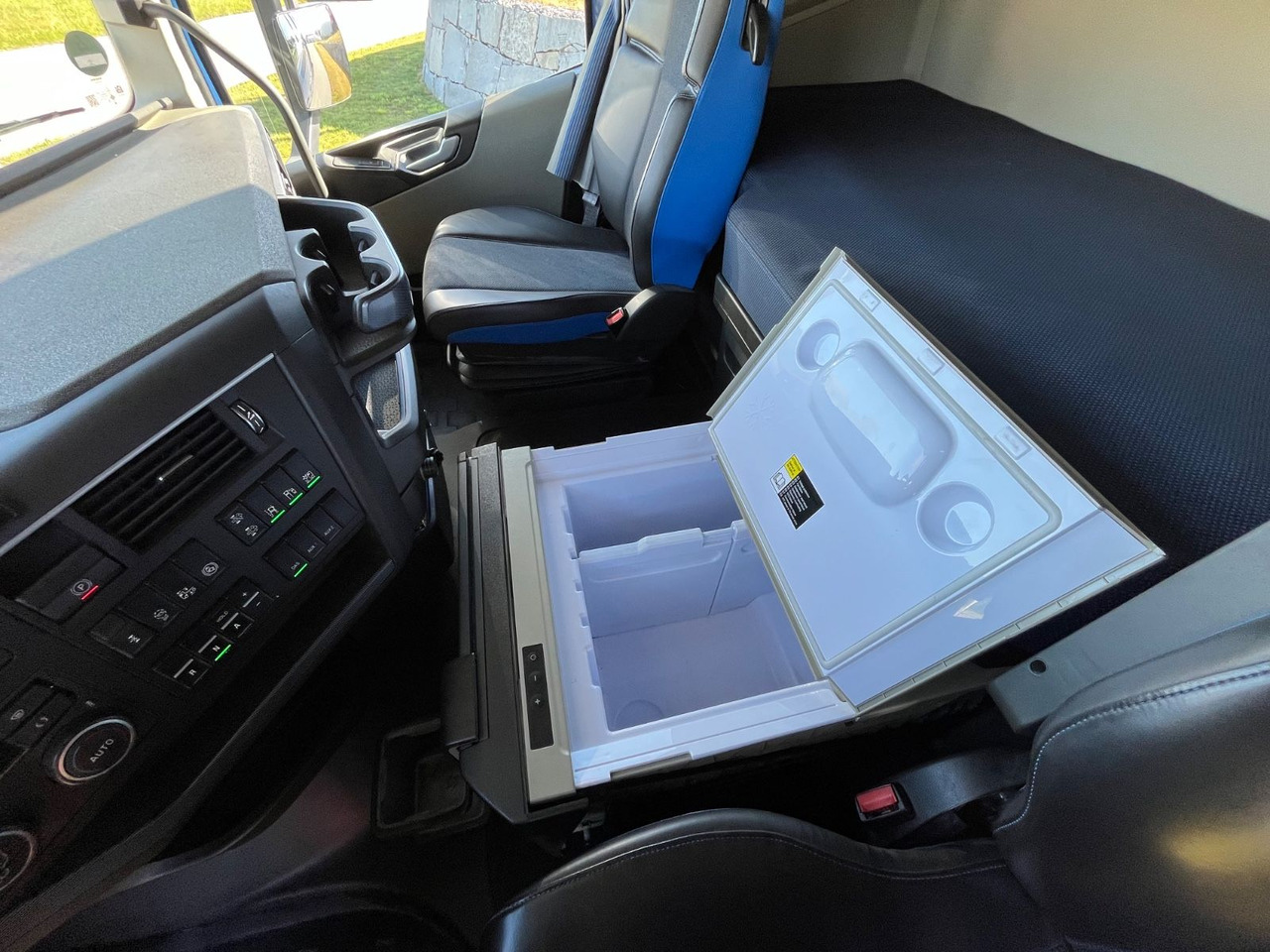 Tracteur routier Volvo FH 460 I-SAVE ACC LED neues Modell: photos 15