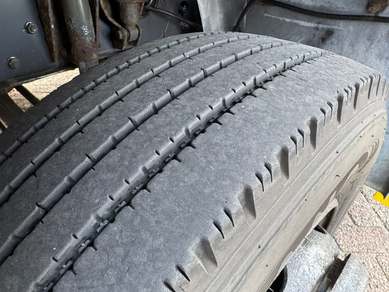 Camion fourgon DAF LF 45.180 / Manual / Tail Lift / NL Truck: photos 16