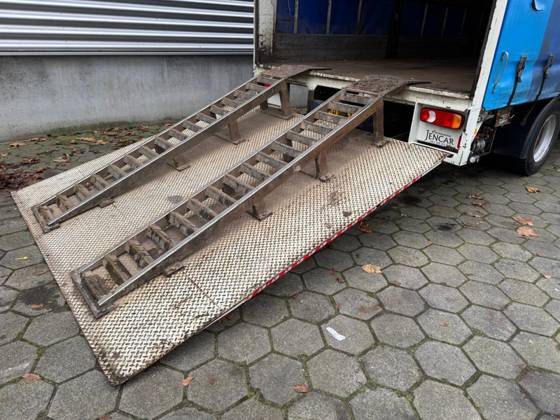 DAF LF55.220 / Machine Transport / Tail Lift / NL Truck - Camion à rideaux coulissants: photos 3 DAF LF55.220 / Machine Transport / Tail Lift / NL Truck - Camion à rideaux coulissants: photos 3