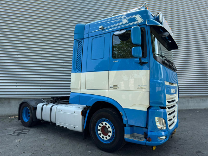 DAF XF 440 SC / 2 Tanks / Roof Klima / NL Truck - Tracteur routier: photos 2 DAF XF 440 SC / 2 Tanks / Roof Klima / NL Truck - Tracteur routier: photos 2