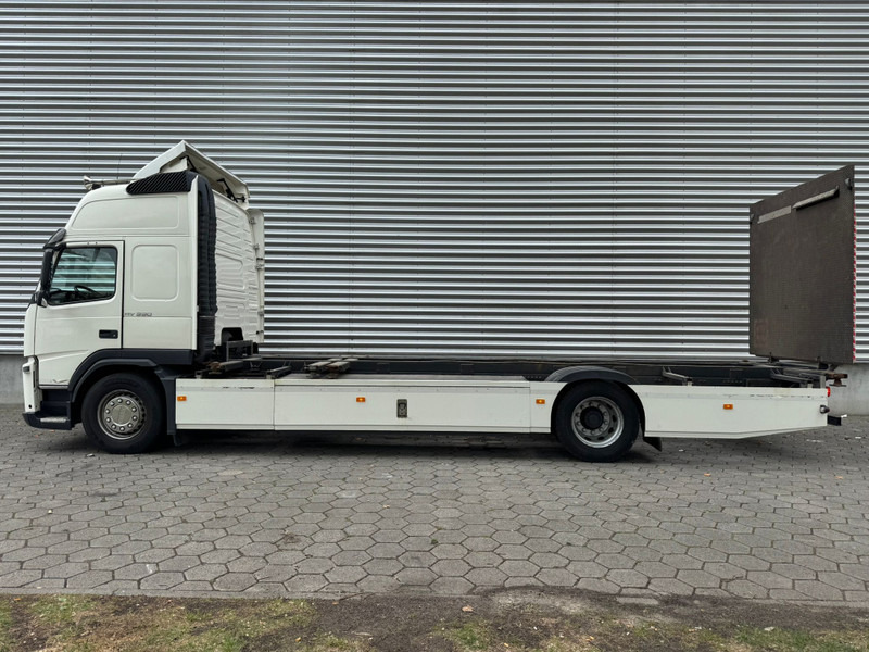 Volvo FM 330 XL EEV / I-Shift / VEB+ / 334.000..KM!! / Tail Lift / NL Truck - Camion porte-conteneur/ Caisse mobile: photos 5 Volvo FM 330 XL EEV / I-Shift / VEB+ / 334.000..KM!! / Tail Lift / NL Truck - Camion porte-conteneur/ Caisse mobile: photos 5