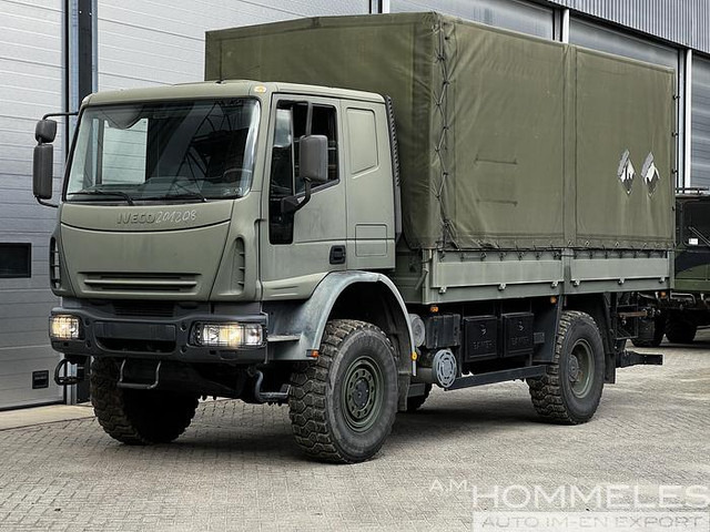 Iveco 140 E 4x4 - Camion plateau: photos 1 Iveco 140 E 4x4 - Camion plateau: photos 1