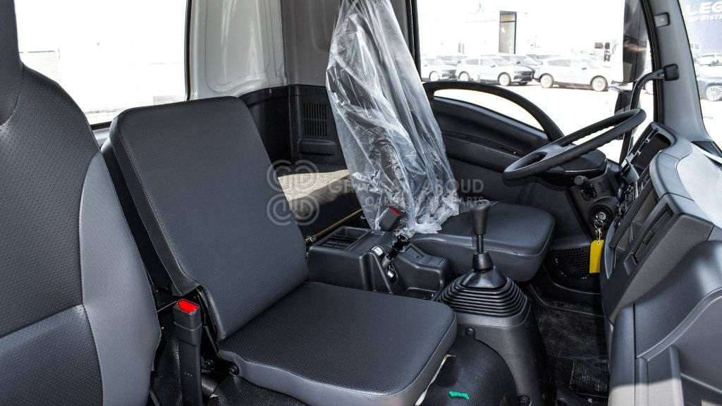 Photo d'intérieur 1: Châssis cabine ISUZU 16 TON GVW SINGLE CAB 4×2 MEDIUM DUTY MY24