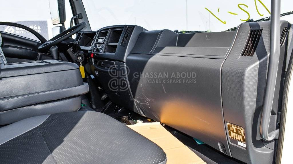 Photo d'intérieur 2: Châssis cabine ISUZU 16 TON GVW SINGLE CAB 4×2 MEDIUM DUTY MY24