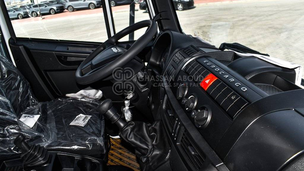 Photo d'intérieur 2: Châssis cabine IVECO EUROCARGO ML180 Chassis 4×2, 19 Ton Approx. MY25