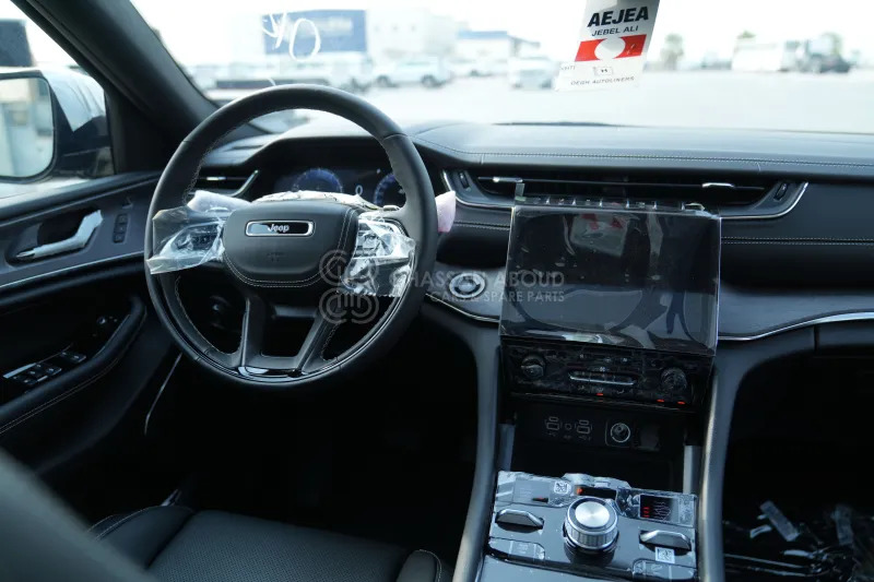 SUV Jeep Grand Cherokee  4x4: photos 6