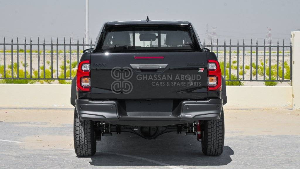 TOYOTA HILUX DC 2.8L DIESEL 4X4 GR-S A/T MY24 - Pick-up: photos 4 TOYOTA HILUX DC 2.8L DIESEL 4X4 GR-S A/T MY24 - Pick-up: photos 4