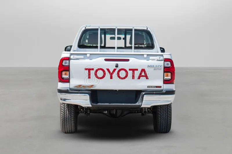 Toyota Hilux 4X4 Double Cabin - Pick-up, Utilitaire double cabine: photos 4 Toyota Hilux 4X4 Double Cabin - Pick-up, Utilitaire double cabine: photos 4
