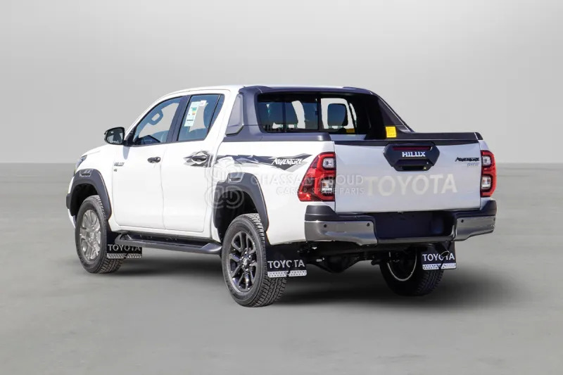 Toyota Hilux 4X4 - Pick-up: photos 3 Toyota Hilux 4X4 - Pick-up: photos 3
