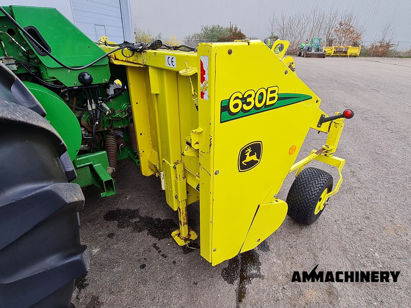 John Deere 630B pick-up - Accessoire aux ensileuses: photos 2 John Deere 630B pick-up - Accessoire aux ensileuses: photos 2