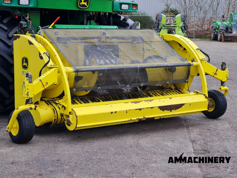 John Deere 630C pick up - Accessoire aux ensileuses: photos 2 John Deere 630C pick up - Accessoire aux ensileuses: photos 2