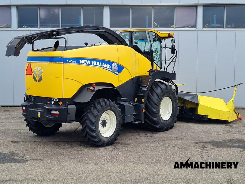 New Holland FR600 - Ensileuse: photos 5 New Holland FR600 - Ensileuse: photos 5