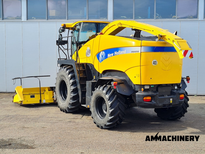 New Holland FR9050 - Ensileuse: photos 4 New Holland FR9050 - Ensileuse: photos 4