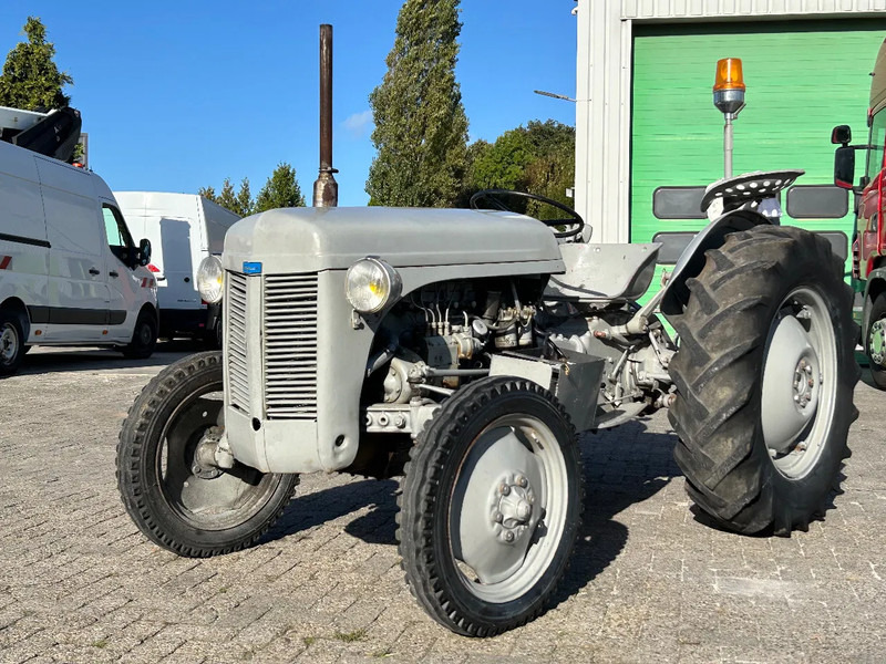 Diversen FERGUSON tractor - Tracteur agricole: photos 3 Diversen FERGUSON tractor - Tracteur agricole: photos 3