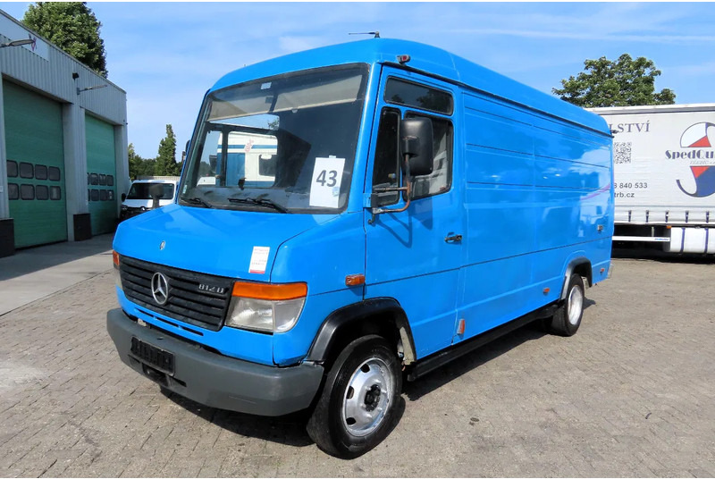 Mercedes-Benz Vario 812D - Fourgon utilitaire: photos 1 Mercedes-Benz Vario 812D - Fourgon utilitaire: photos 1