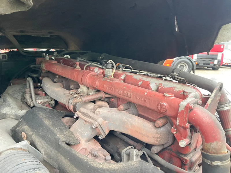 Iveco Eurostar 440.42 euro 2 MANUAL INJECTOR! - Tracteur routier: photos 4 Iveco Eurostar 440.42 euro 2 MANUAL INJECTOR! - Tracteur routier: photos 4