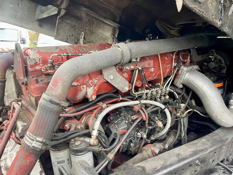 Iveco Eurostar 440.42 euro 2 MANUAL INJECTOR! - Tracteur routier: photos 5 Iveco Eurostar 440.42 euro 2 MANUAL INJECTOR! - Tracteur routier: photos 5