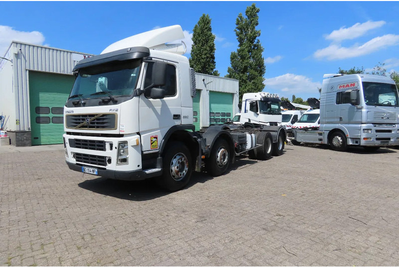 Volvo FM 12.380 8x4 FULL SPRING. 100% condition! - Châssis cabine: photos 2 Volvo FM 12.380 8x4 FULL SPRING. 100% condition! - Châssis cabine: photos 2
