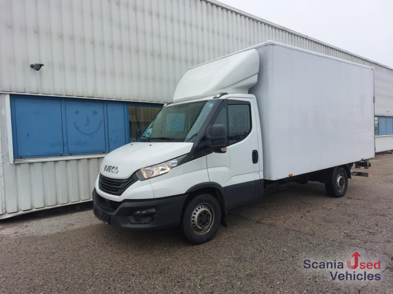 IVECO 35 C 16 Koffer Ladebordwand - Fourgon grand volume: photos 1 IVECO 35 C 16 Koffer Ladebordwand - Fourgon grand volume: photos 1