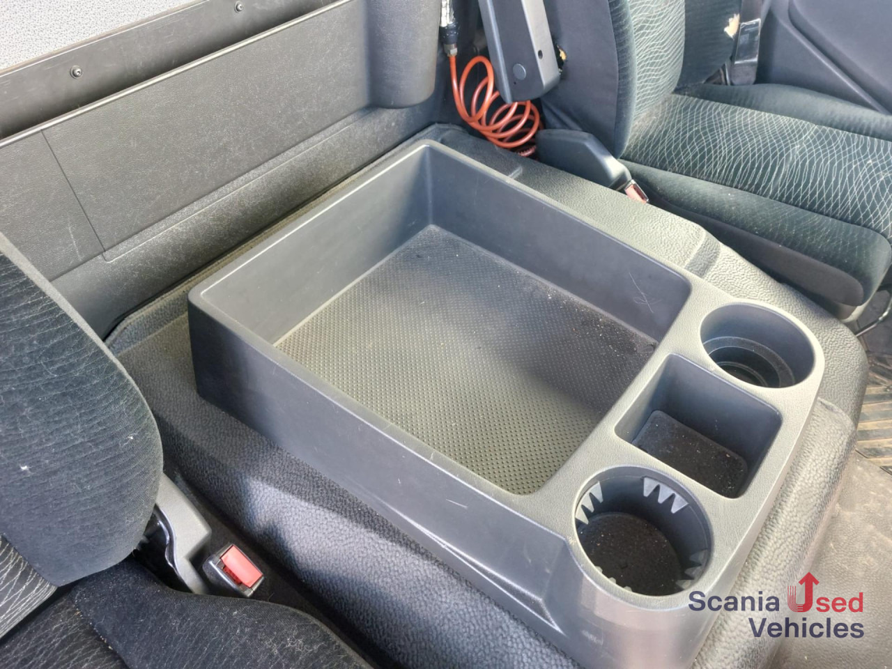 MERCEDES-BENZ Atego 1221 L Koffer Ladebordwand - Camion fourgon: photos 2 MERCEDES-BENZ Atego 1221 L Koffer Ladebordwand - Camion fourgon: photos 2