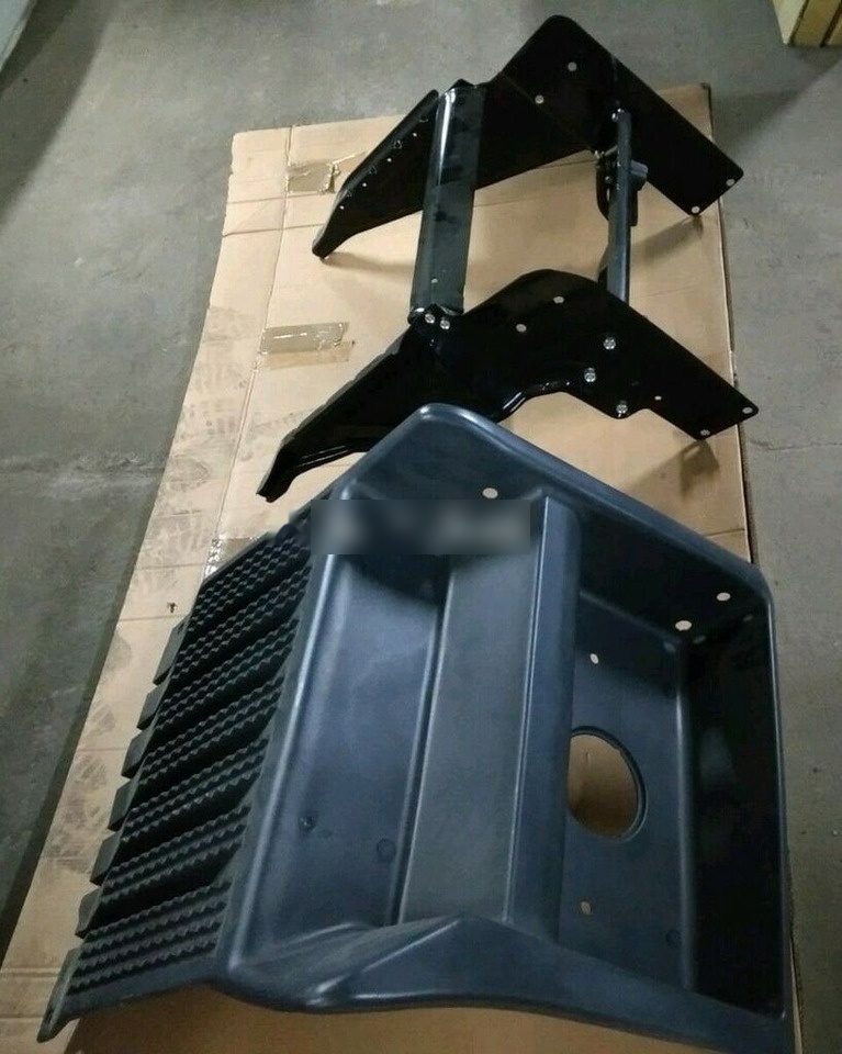 Scania COVER REPAIR KIT STEPS+SIDE BRACKETS+PLASTIC COVER Scania R, CR/CP - Accumulateur pour Camion: photos 1 Scania COVER REPAIR KIT STEPS+SIDE BRACKETS+PLASTIC COVER Scania R, CR/CP - Accumulateur pour Camion: photos 1