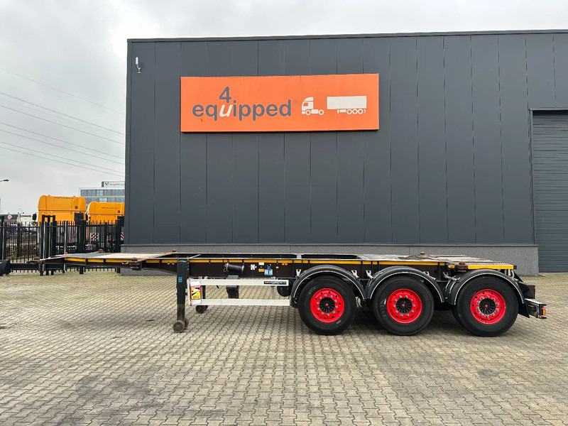 Burg 20FT ADR (EX/II, EX/III, FL, AT) Chassis, Empty weight : 3.690kg, SAF INTRADISC, 2x Liftaxle, NL-chassis - Semi-remorque porte-conteneur/ Caisse mobile: photos 2 Burg 20FT ADR (EX/II, EX/III, FL, AT) Chassis, Empty weight : 3.690kg, SAF INTRADISC, 2x Liftaxle, NL-chassis - Semi-remorque porte-conteneur/ Caisse mobile: photos 2