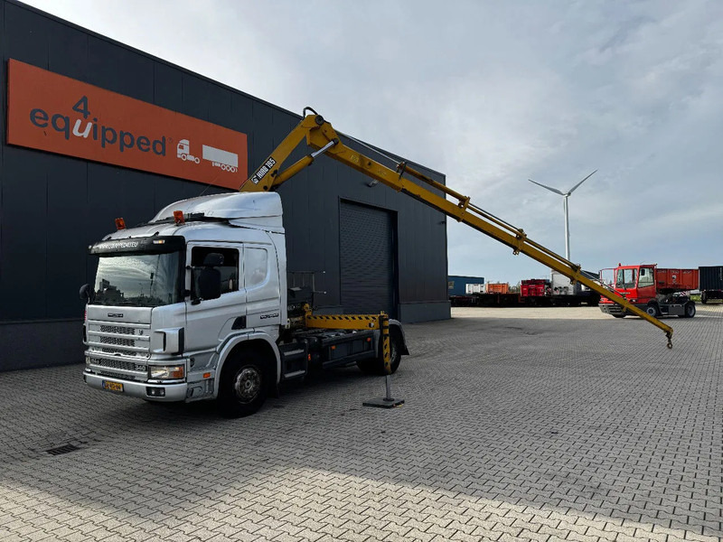 Scania P114-340 + HIAB 19-5 crane + remote / Euro-3 / 3 pedals / NL-truck / APK: 12-2025 - Camion grue: photos 1 Scania P114-340 + HIAB 19-5 crane + remote / Euro-3 / 3 pedals / NL-truck / APK: 12-2025 - Camion grue: photos 1