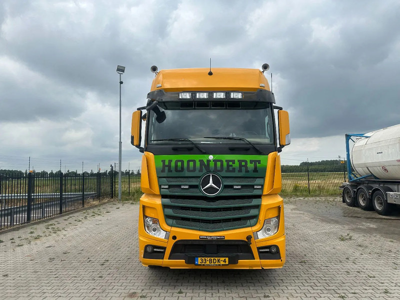 Mercedes-Benz Actros 2748 LS 6x2 BROKEN ENGINE / MOTOR SCHADEN / KAPOTTE MOTOR - Tracteur routier: photos 5 Mercedes-Benz Actros 2748 LS 6x2 BROKEN ENGINE / MOTOR SCHADEN / KAPOTTE MOTOR - Tracteur routier: photos 5