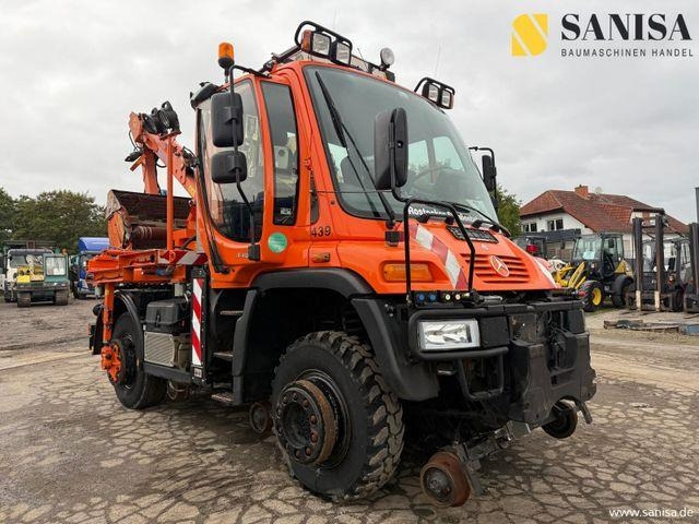 Unimog U400/ Zweiwege/ Rail/ Gleis/Mulag - Véhicule de voirie/ Spécial: photos 1 Unimog U400/ Zweiwege/ Rail/ Gleis/Mulag - Véhicule de voirie/ Spécial: photos 1
