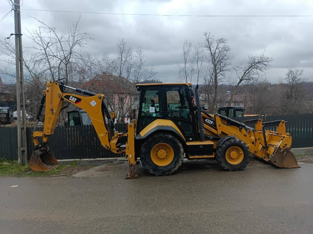 CATERPILLAR 432 F2 - Tractopelle: photos 1 CATERPILLAR 432 F2 - Tractopelle: photos 1