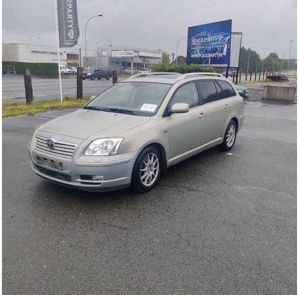 Toyota Avensis - Voiture: photos 3 Toyota Avensis - Voiture: photos 3