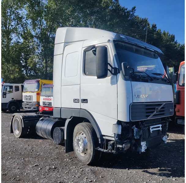 Volvo FH-GLOBBETROTTER - Tracteur routier: photos 1 Volvo FH-GLOBBETROTTER - Tracteur routier: photos 1