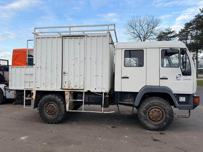 MAN LE 220 C - 10.5T - 4x4 CAMPING CAR - WOHNMOBILBASIS - CAMION EXPEDITION - CAMPER BASE - Camion fourgon: photos 4 MAN LE 220 C - 10.5T - 4x4 CAMPING CAR - WOHNMOBILBASIS - CAMION EXPEDITION - CAMPER BASE - Camion fourgon: photos 4