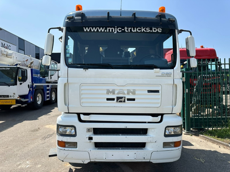 MAN TGA 26.310 6X2 HOOKLIFT + CRANE COPMA 160.4 + JIB J2 + WINCH - RADIO - LIFT + STEERING AXLE - EURO 3 - BE - Camion grue: photos 3 MAN TGA 26.310 6X2 HOOKLIFT + CRANE COPMA 160.4 + JIB J2 + WINCH - RADIO - LIFT + STEERING AXLE - EURO 3 - BE - Camion grue: photos 3