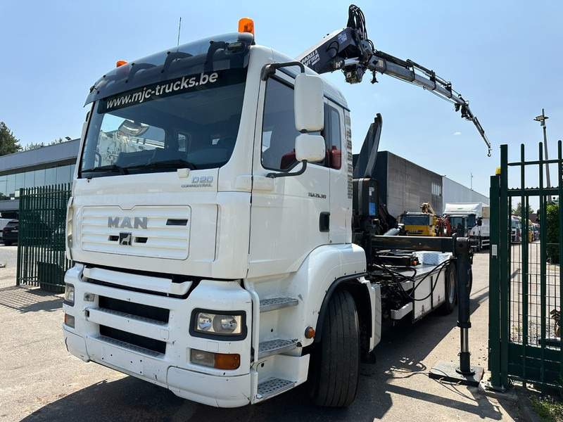 MAN TGA 26.310 6X2 HOOKLIFT + CRANE COPMA 160.4 + JIB J2 + WINCH - RADIO - LIFT + STEERING AXLE - EURO 3 - BE - Camion ampliroll, Camion grue: photos 4 MAN TGA 26.310 6X2 HOOKLIFT + CRANE COPMA 160.4 + JIB J2 + WINCH - RADIO - LIFT + STEERING AXLE - EURO 3 - BE - Camion ampliroll, Camion grue: photos 4