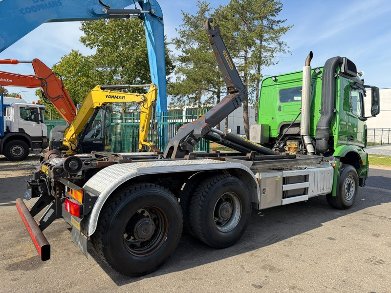 Mercedes-Benz AROCS 2845 6x4 HOOKLIFT - RETARDER - *277.000km* - EURO 6 - STEEL SPRING / BIG AXLES HUB REDUCTION - BE TRUCK - ENGINE PROBLEM - Camion ampliroll: photos 5 Mercedes-Benz AROCS 2845 6x4 HOOKLIFT - RETARDER - *277.000km* - EURO 6 - STEEL SPRING / BIG AXLES HUB REDUCTION - BE TRUCK - ENGINE PROBLEM - Camion ampliroll: photos 5
