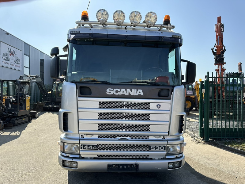 Scania 144G-530 V8 6x4 HOOKLIFT 20T MEILLER -VOL LUCHT - OPTI-CRUISE - CR19 SLAAPCABINE - Camion ampliroll: photos 2 Scania 144G-530 V8 6x4 HOOKLIFT 20T MEILLER -VOL LUCHT - OPTI-CRUISE - CR19 SLAAPCABINE - Camion ampliroll: photos 2
