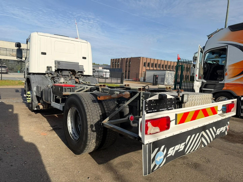 Scania P310 4x2 CHASSIS - ADR (ex tanker) - *322.000km* - 19T - EURO 4 - 5m20 chassis - AIR SUSPENSION - MANUAL - BE TRUCK - Châssis cabine: photos 5 Scania P310 4x2 CHASSIS - ADR (ex tanker) - *322.000km* - 19T - EURO 4 - 5m20 chassis - AIR SUSPENSION - MANUAL - BE TRUCK - Châssis cabine: photos 5
