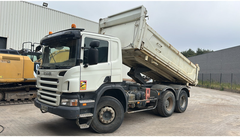 Scania P340 6x4 TIPPER / KIPPER - BORDMATIC - MANUAL - BIG AXLES / AP ACHSEN - SPRING / BLATT - *355.000km* - EURO 4 - Camion benne: photos 2 Scania P340 6x4 TIPPER / KIPPER - BORDMATIC - MANUAL - BIG AXLES / AP ACHSEN - SPRING / BLATT - *355.000km* - EURO 4 - Camion benne: photos 2