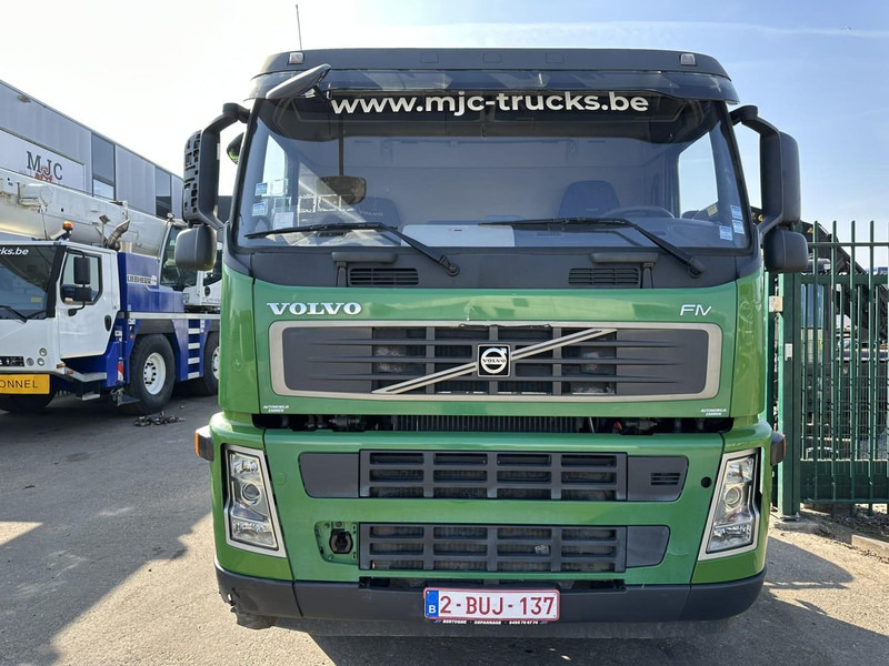 Volvo FM 340 8x2 CHASSIS (7m35) - LIFT+STEERING AXLE - MANUAL GEARBOX - EURO 3 - TÜV 05/2025 - BE TRUCK - Châssis cabine: photos 3 Volvo FM 340 8x2 CHASSIS (7m35) - LIFT+STEERING AXLE - MANUAL GEARBOX - EURO 3 - TÜV 05/2025 - BE TRUCK - Châssis cabine: photos 3