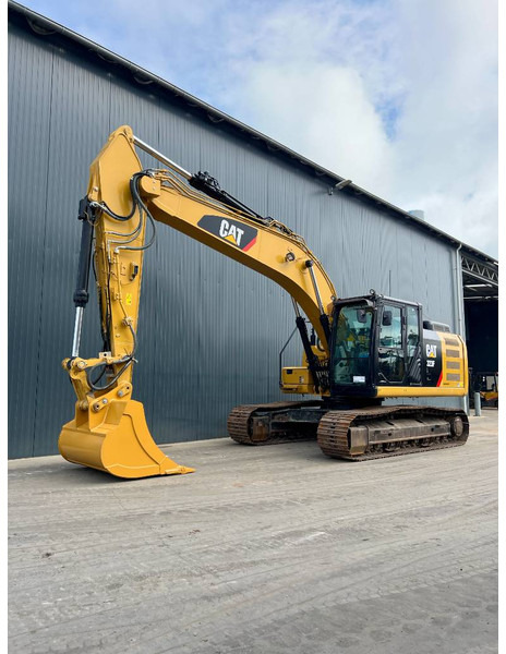 Cat 323F L - Pelle sur chenille: photos 1 Cat 323F L - Pelle sur chenille: photos 1