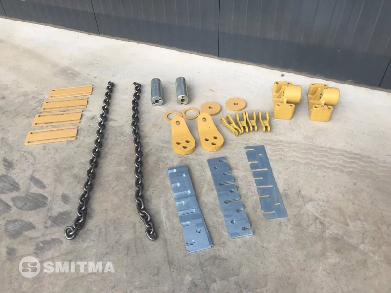 Cat 740 - Hayon élévateur pour Engins de chantier: photos 3 Cat 740 - Hayon élévateur pour Engins de chantier: photos 3