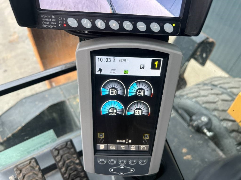 Cat M318F - Pelle sur pneus: photos 3 Cat M318F - Pelle sur pneus: photos 3