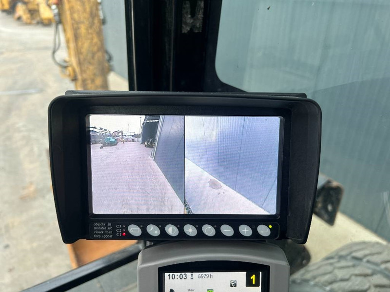 Cat M318F - Pelle sur pneus: photos 3 Cat M318F - Pelle sur pneus: photos 3