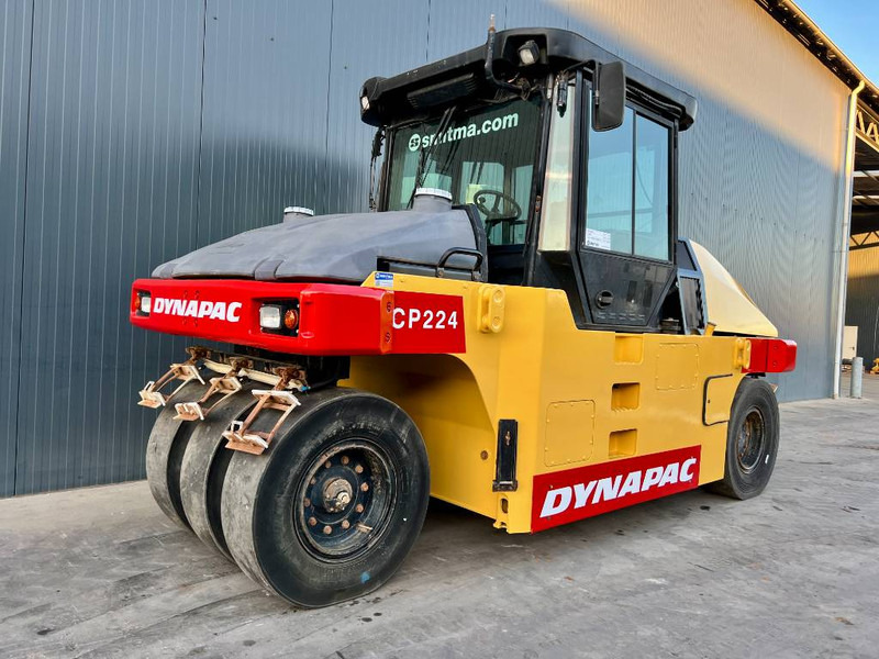 Dynapac CP224 - Compacteur à pneus: photos 1 Dynapac CP224 - Compacteur à pneus: photos 1